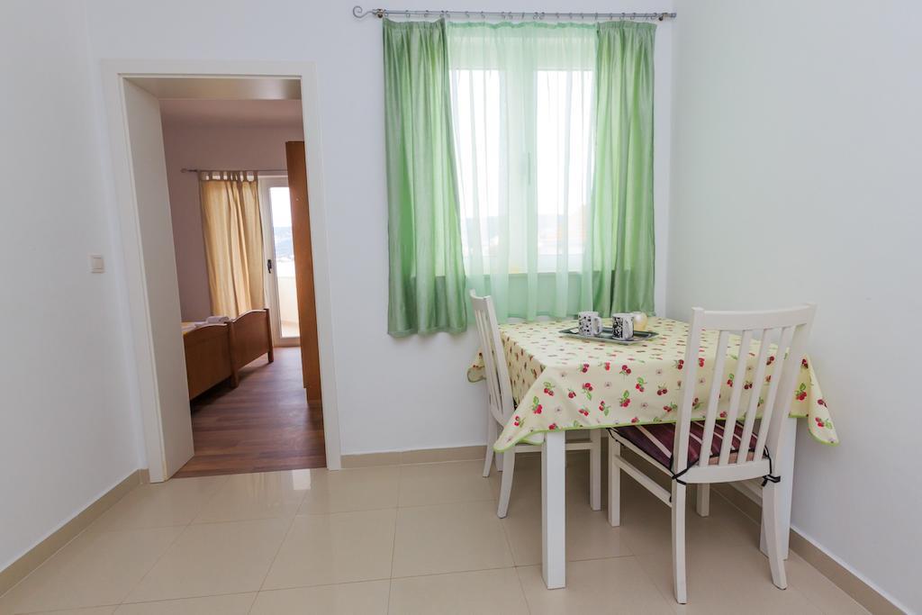 Apartments Rogulj Rogoznica  Habitación foto
